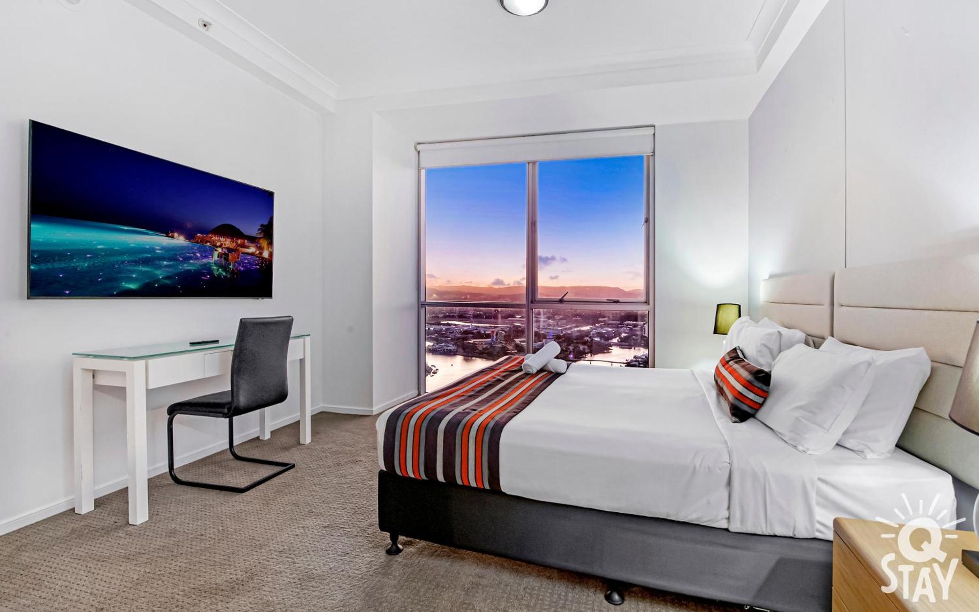 Chevron Renaissance Surfers Paradise Mid Week Madness Deal - Q Stay Gold Coast Exterior photo