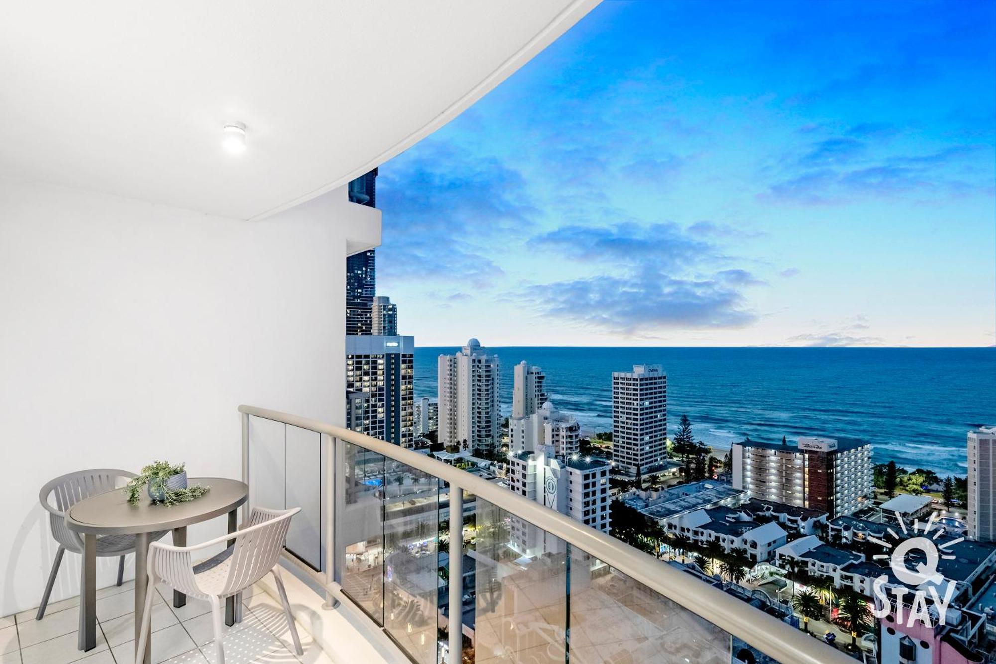 Chevron Renaissance Surfers Paradise Mid Week Madness Deal - Q Stay Gold Coast Exterior photo