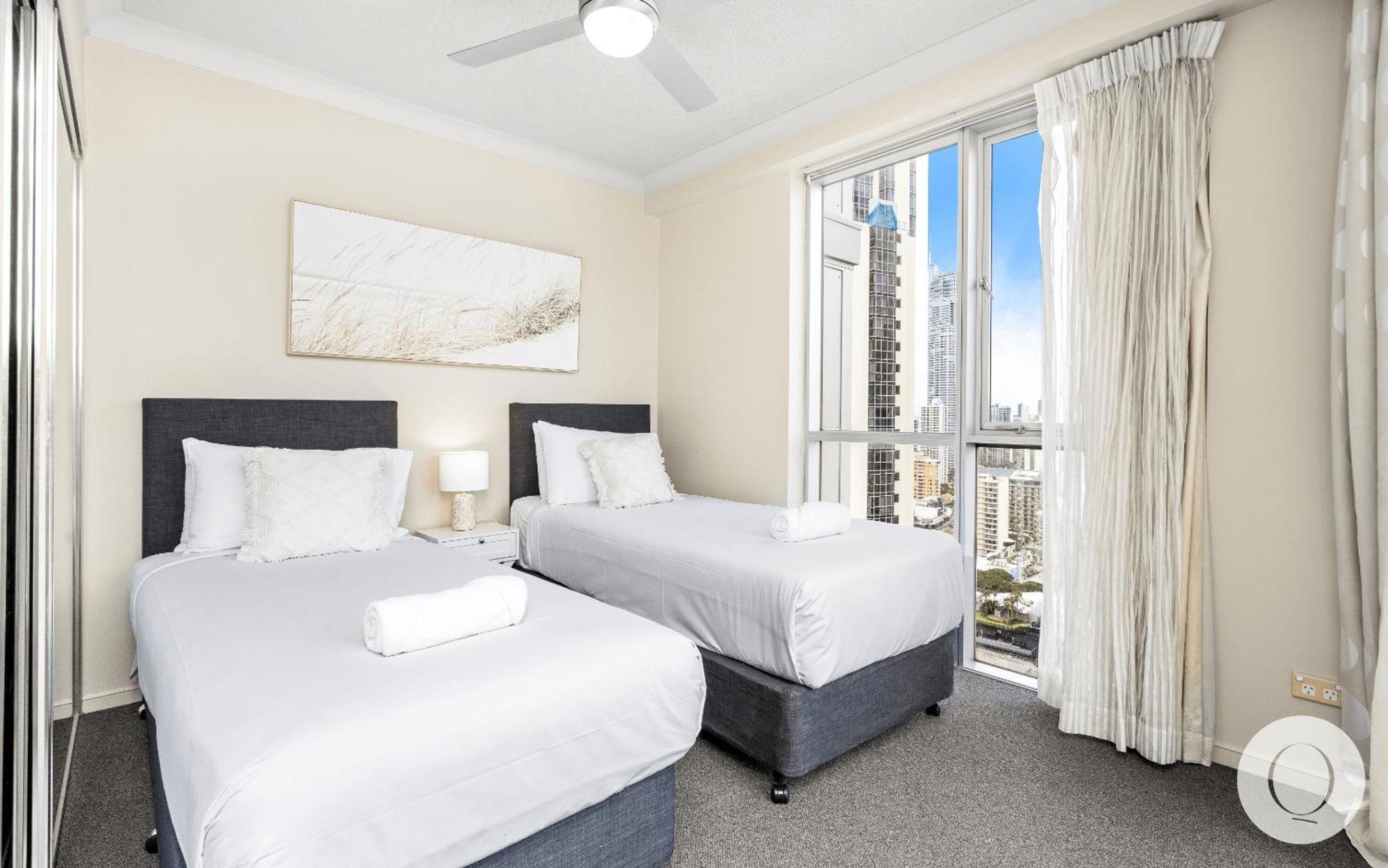 Chevron Renaissance Surfers Paradise Mid Week Madness Deal - Q Stay Gold Coast Exterior photo