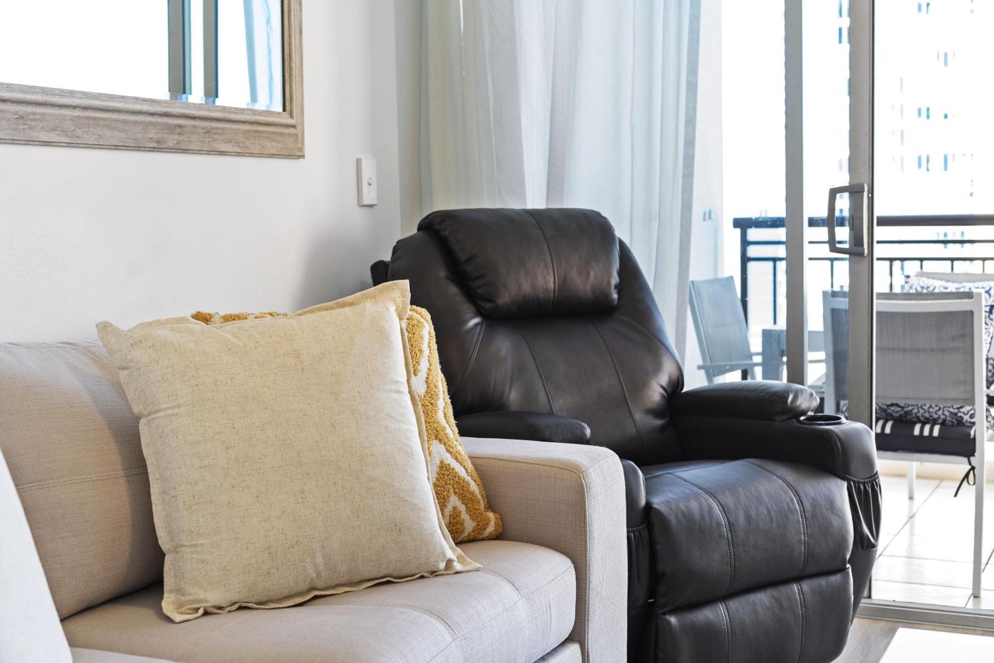 Chevron Renaissance Surfers Paradise Mid Week Madness Deal - Q Stay Gold Coast Exterior photo